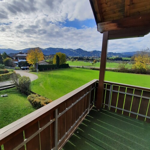 Ferienwohnung "Hörnerblick 32" mit Bergblick, Balkon und WLAN