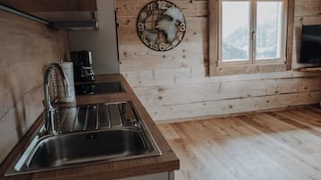 Refrigerador, horno, parrilla de estufa y lavavajillas