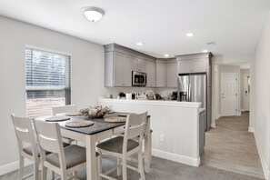 Dining - Atlas Townhome #B~Milton,Pensacola,Navarre~Close (Milton)