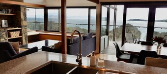 Eco Waterfront Seclusion - Carlton Bluff House