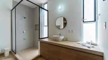 Deluxe House | Bathroom