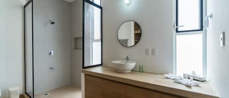Deluxe House | Bathroom