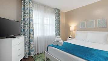 2 bedrooms, desk, iron/ironing board, travel crib