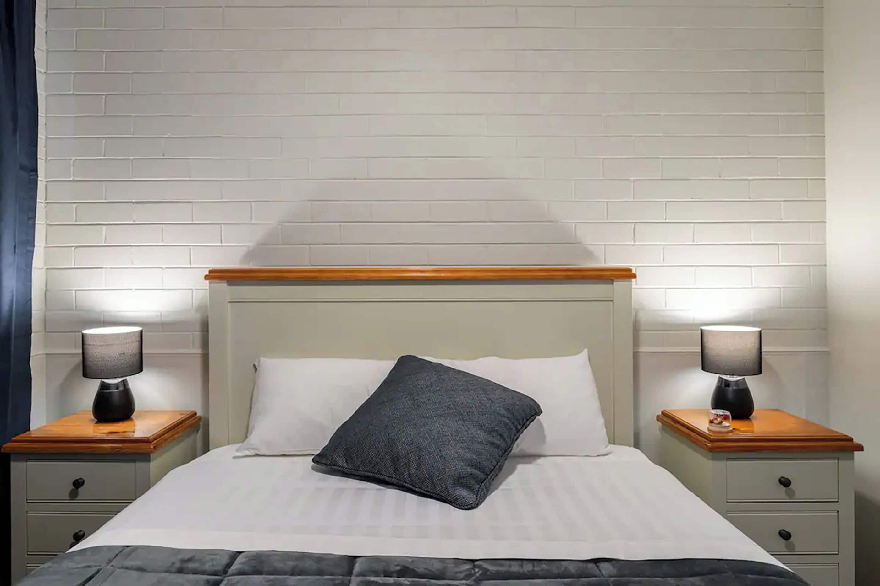 2 chambres, ameublement personnalisé, rideaux occultants