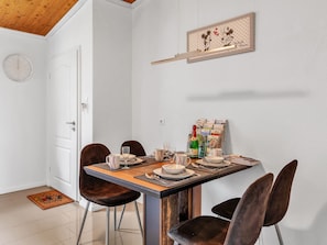 Dining - Zum Kreidesee Hemmoor by Interhome (Wingst)