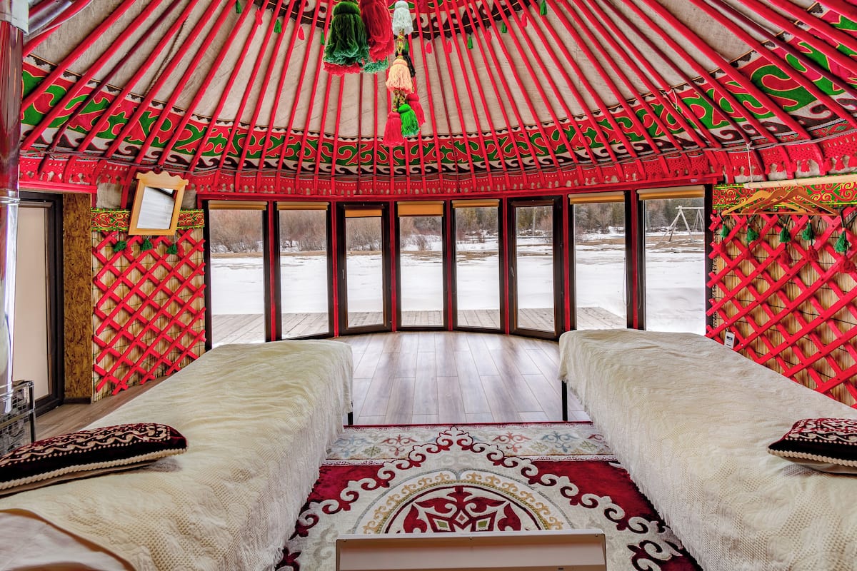 Camera panoramica con letto matrimoniale o 2 letti singoli, 2 letti singoli, vista montagna | 1 camera, con stile personalizzato, lenzuola