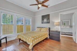 3 habitaciones, tabla de planchar con plancha, wifi y ropa de cama 