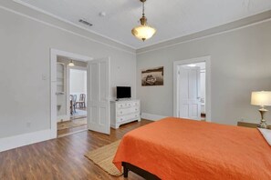 3 chambres, fer et planche à repasser, Wi-Fi, literie fournie