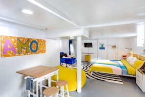 1 多间卧室、办公桌、熨斗/熨衣板、WiFi