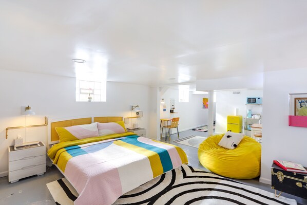 Bureau, fer et planche à repasser, Wi-Fi, literie fournie