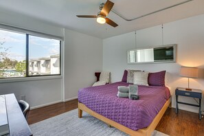 2 bedrooms, desk, iron/ironing board, Internet - 1 Mi to Old Town! Snowbird Escape w/ Pool Access (Scottsdale)