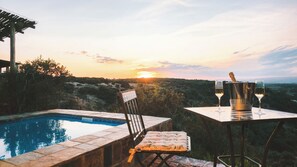 Comfort Cottage (Free-Standing Self-Catering) | Terrace/patio