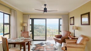 Comfort Cottage (Free-Standing Self-Catering) | Living area - Hitgeheim Garden Cottages (Addo)