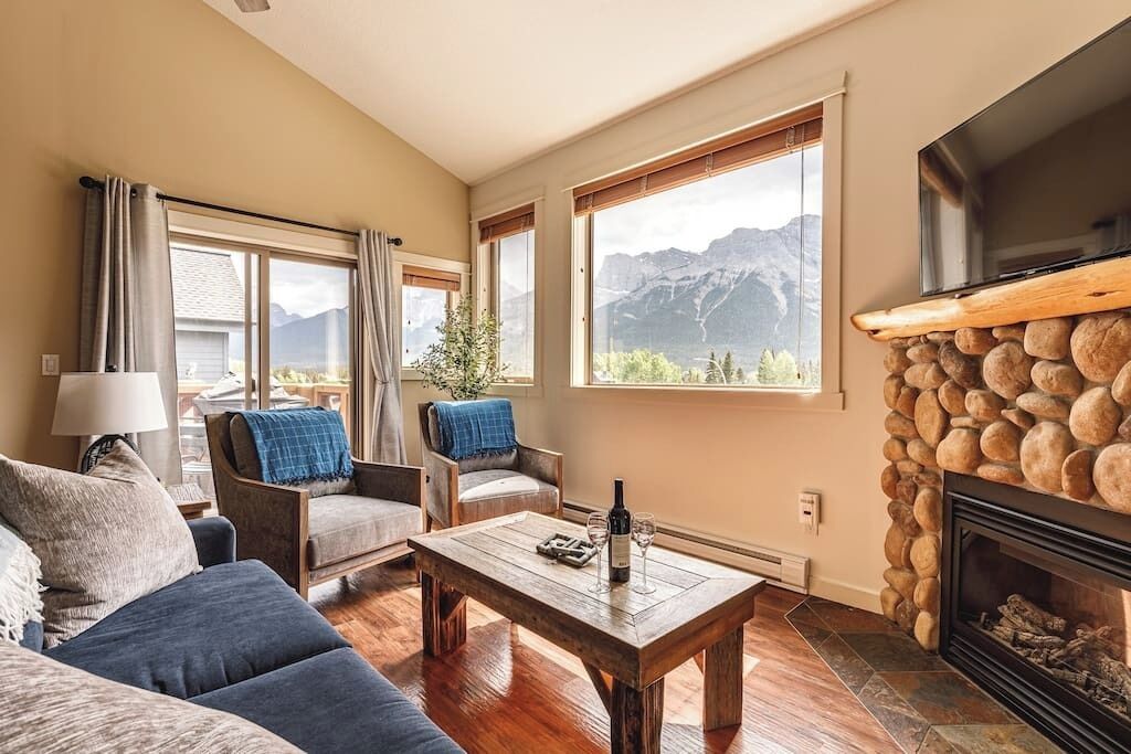 Smart TV, fireplace, offices