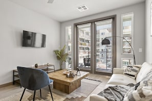 Deluxe Apartment, 1 Bedroom | Living area | Smart TV, Netflix, Hulu, streaming services - CozySuites at Downtown Phoenix (Phoenix)