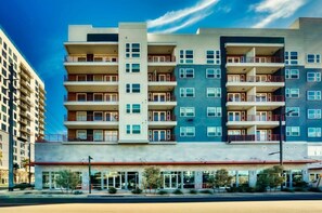 Exterior - CozySuites at Downtown Phoenix (Phoenix)