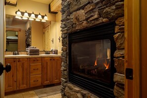 Interior - Browning Lodge Retreat! (Duck Creek Village)