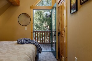 5 bedrooms, WiFi, bed sheets