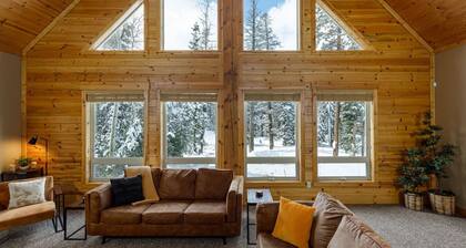 BRAND NEW 9 PERSON HOT TUB! Near National Parks!