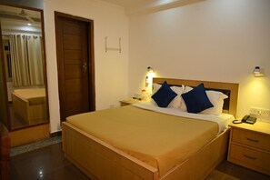 豪華雙人房 | 高級寢具、書桌、隔音、免費 Wi-Fi