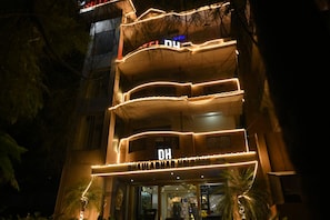 Mặt tiền nơi lưu trú