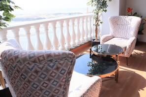 Living area - Pride Elite Dwarka (Dwarka)