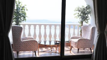 Executive Σουίτα | Περιοχή καθιστικού | Τηλεοράσεις