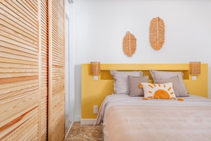 4 bedrooms, iron/ironing board, travel cot, WiFi