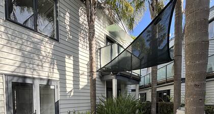 Auckland City CBD - walk to Spark Arena & Parnell from our spacious 3 bed home