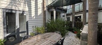 Auckland City CBD - walk to Spark Arena & Parnell from our spacious 3 bed home