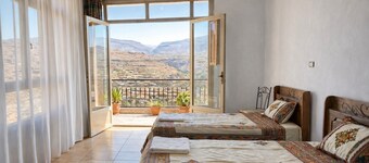 Rock Land Guest House