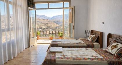 Rock Land Guest House