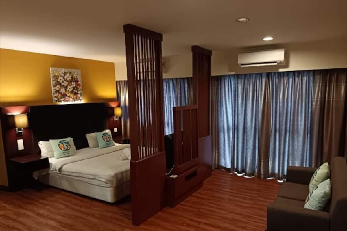 Individually decorated, desk, blackout drapes, soundproofing