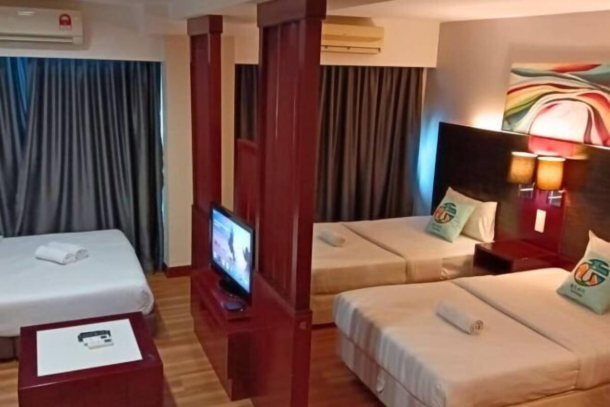 1 bedroom, individually decorated, desk, blackout drapes