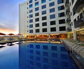 Outdoor pool - Greenage MingSuite Kota Kinabalu (Kota Kinabalu)