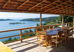 Outdoor dining - Umutuzo Lodge Kivu Lake (Boneza)