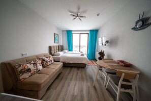 舒适双床房 | 免费 WiFi、床单