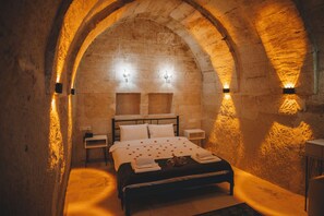 Kamar Standar | 1 kamar tidur, meja kerja, tirai kedap cahaya, dan kedap suara