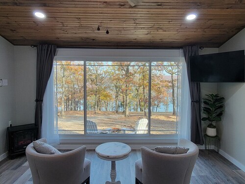 Little Blue, Charming Lakefront McAlester OK