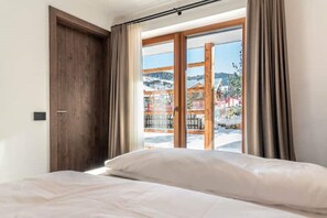 5 quartos, Wi-Fi de cortesia, roupa de cama