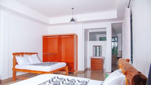 Habitación clásica | 1 dormitorio, tabla de planchar con plancha, wifi gratis