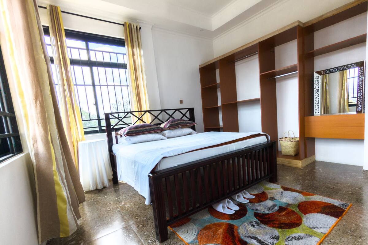 1 habitación, tabla de planchar con plancha y wifi gratis 