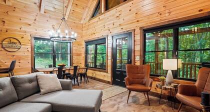 Luxe Log Cabin | Hot Tub, Fire Pit, Dog Friendly!