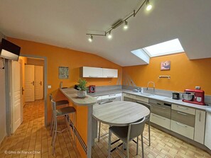 Fridge, microwave, dishwasher