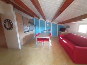 Interior - A4 Loft second row first floor (Noto)