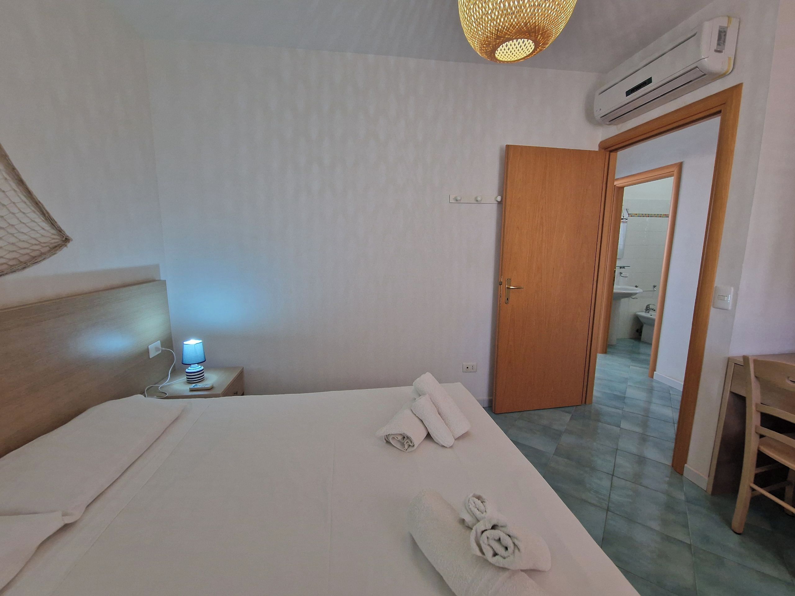 2 camere, ferro/asse da stiro
