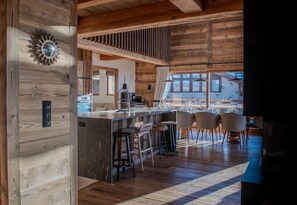 Dining - Luxury 10 person, 5 bedroom chalet with hot tub, sauna and steam room. (Landry)