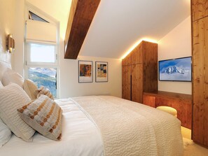 3 bedrooms, free WiFi, bed sheets - Courchevel 1850: Duplex for 6 guests, 3 bedrooms, comfort included (Courchevel 1850)