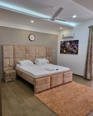 2 bedrooms, iron/ironing board, WiFi, bed sheets - LUXURIOUS 2 BEDROOM IN NYALI (Mombasa)