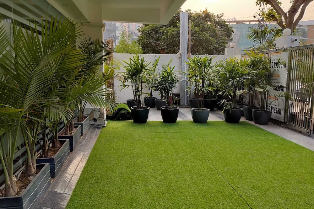 The Hoften Elite 32 Avenue, Sector 15, Gurugram